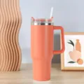 40oz Edelstahl Trinkbecher mit Griff und Strohhalm, isolierter oranger Reisebecher. - 1200ml (40oz) / Orange