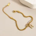 Vergoldetes Titanstahl Buchstaben H Schlangenketten Armband mit verstellbarer Kette. - Buchstabe H