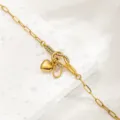 Edelstahl Kristall Knoten Herz Buchstabe Armband, stilvoller stapelbarer Modeschmuck für Damen. - Buchstabe U / Gold