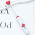 Schattig hart minihuishoudmes doossnijder draagbare pakketopener voor dagelijks gebruik! - Wit
