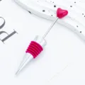 Tappo per vino decorativo a forma di cuore in silicone rosa e asta in metallo per bar. - Rosa fucsia (cinturino in pelle rosa fucsia)