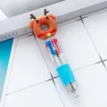 Mini penna a sfera a 4 colori di Natale, grazioso penna retrattile multicolore per studenti. - Renna Stile B