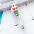 Mini penna a sfera a 4 colori di Natale, simpatica penna a scatto per scuola e ufficio. - Cucciolo stile A