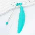 Türkisnes Kunststoff Feder Lesezeichen mit Metallstab und Perlen, DIY Buchseiten Markierung. - Bonbonblau (3 Formen gemischt)