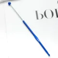 Crochet en métal avec poignée bleue, idéal pour les projets de tricot et travaux de fil. - 4mm / Bleu foncé