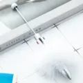DIY fluffy feather ballpoint pen for students cute stationery gift supplies new design - White (Pom-pom Style)