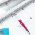 Stylo à bille de perlage DIY rose avec tube vide et tige métallique, stylo créatif fait main. - Rouge Rose Foncé