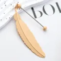 Marcador de libros de pluma de metal con cuentas, elegante regalo de papelería para lectores. - Caqui