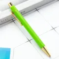 Groene zeshoekige balpen met gouden clip voor kantoor school schrijven en relatiegeschenken - Snoepgroen