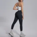 Effen naadloze yogaset met racerback crop top en hoge taille sportlegging voor fitness. - S / Top En Bottom / Wit Lichaam Zwarte Rand Vest + Zwarte Broek
