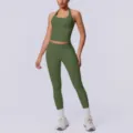Completo sportivo yoga fitness monocolore senza cuciture halter due pezzi da donna. - Taglia S / Top E Pantaloni / Verde oliva