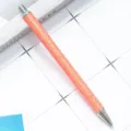Glitzernder Kugelschreiber mit Metalldrücker und funkelndem rosa Gehäuse für Büro & Schule. - Orange-Rosa (Silberteile)