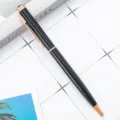 Metalen balpen met roségouden details, elegant schrijfinstrument voor kantoor en cadeaus. - Zwart