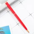Rode metalen balpen met roségouden clip en kristallen top, elegant en perfect zakelijk cadeau. - Helder Rood