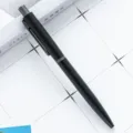 Schwarzer matter Metall-Kugelschreiber mit Druckmechanik für Bürobedarf und Schreiben. - Kugelspitze 1.0 / Schwarz