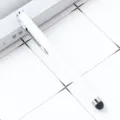 Pennino capacitivo universale per touchscreen, per scrittura e disegno fluidi. - Vestibilità regolare / Bianco