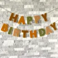 Stendardo di compleanno in feltro decorazione sospesa con lettere terra, foto festa. - Bandierine con perline in acrilico e legno