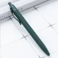 Mat donkergroene klik plastic balpen met clip, glad schrijven kantoor schoolbenodigdheden. - Donkergroen