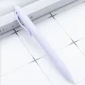Penne a sfera retrattile viola pastello, finitura gommata liscia per una scrittura fluida. - Viola chiaro