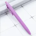 Penna a sfera retrattile viola con corpo in plastica color macaron per scrittura quotidiana. - Viola uva