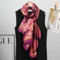 Foulard en soie élégant avec motif de roses pour femmes, châle luxueux pour le printemps. - Style 7
