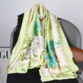 Élégante écharpe en soie verte à fleurs pour femmes, long châle de luxe pour le printemps. - Style 15