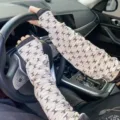 Ice silk sun protection sleeves for women, UV protection arm covers for driving and outdoor riding. - Style 3 (Classic Monogram)