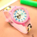 Simpatico orologio da polso con pinguino rosa per bambini e bambine, quarzo impermeabile. - Rosa