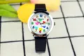 Kinder Quarz Uhr Schwarzes Lederarmband Bunte Herzen Zifferblatt Stilvolle Kinderuhr - Schwarz