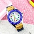 Kinderuhr Quarz mit bunten Zahlen und Stoffarmband, ideal für Kinder zum Erlernen der Uhrzeit. - Blau