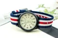 Montre quartz bracelet nylon lumineuse enfant avec cadran militaire 24 heures style. - Rouge Fin