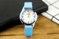 Orologio al quarzo per bambini cinturino azzurro quadrante numeri colorati moda casual - Ciano