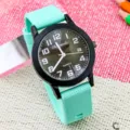 Orologio per studenti con numeri chiari minimalista con cinturino in silicone menta. - Verde menta e nero