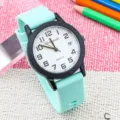 Orologio al quarzo da studente minimalista con cinturino in silicone verde menta. - Verde Menta e Bianco