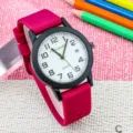 Orologio da studente semplice con cinturino in silicone morbido, cassa nera, quadrante bianco. - Rosso bianco