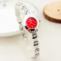 Montre quartz chaîne cœur femme, élégant cadran rouge mode étudiant bracelet montre. - Style classique - argent rouge