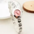 Montre quartz bracelet maillons cœur argenté cadran rose, élégante montre femme tendance. - Style classique - Argent et rose