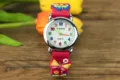 Orologio al quarzo per bambini grazioso scala colorata, cinturino silicone 3D cartone. - Rosso