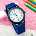 Kinderen quartz horloge met blauwe siliconen band, 24-uurs wijzerplaat en kalender voor scholieren. - Blauw en Wit