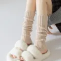 Gemütliche gestrickte Beinlinge für Damen, warme Wadenstulpen im Winter, modisches Accessoire. - Einheitsgröße / Khaki