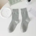 Grijze geribbelde katoenen sokken in Japanse stijl, casual damessokken in effen kleur voor dagelijks. - Eén maat / Lichtgrijs