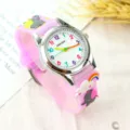 Jolie montre quartz enfant avec bracelet silicone rose chiffres colores et motifs animaux mignons. - Éléphant-Rose