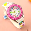 Kinder Quarzurhr mit bunten Zahlen, weißem Silikonarmband und ozeanem Design für Kinder. - Fuchsia