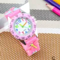 Süße Cartoon Libellen Kinderuhr mit klaren bunten Zahlen und rosa Silikonarmband für Mädchen. - Rosa