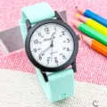 Orologio quarzo bambino cinturino silicone menta numeri chiari quadrante bianco casual - Verde Menta e Bianco
