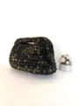 Handgefertigte schwarze Häkel-Clutch Tasche mit goldenem Metallic-Faden im Vintage-Stil. - Schwarz-Weiß-Goldene Linie / Einheitsgröße