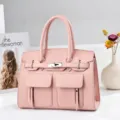 Sac à main en cuir rose pour femme cabas bandoulière avec poches avant élégant - Rose