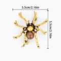 Vintage goldene Spinnen Brosche mit Perlenbauch, edler Reversnadel Anstecknadel für Anzüge. - Spinne / Gold