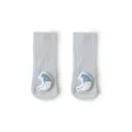 Graue Neugeborene Babysocken mit süßer Cartoon-Mond-Puppe, weiche rutschfeste Stoppersocken. - XS (0-6M) / Grauer Mond