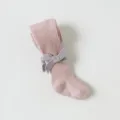 Jolis collants bébé rose côtelés avec un nœud gris, leggings confortables coton. - Taille 24/26 (2-4 ans) / Rose